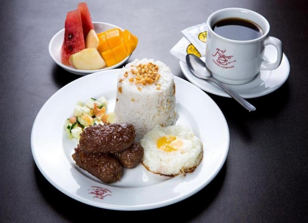 โรงแรมโลตัส บลู เลกัซปี ภายนอก รูปภาพ