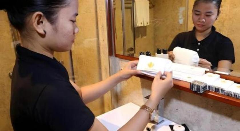 โรงแรมโลตัส บลู เลกัซปี ภายนอก รูปภาพ